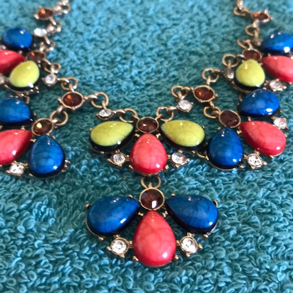 Statement necklace - Picture 2 of 3